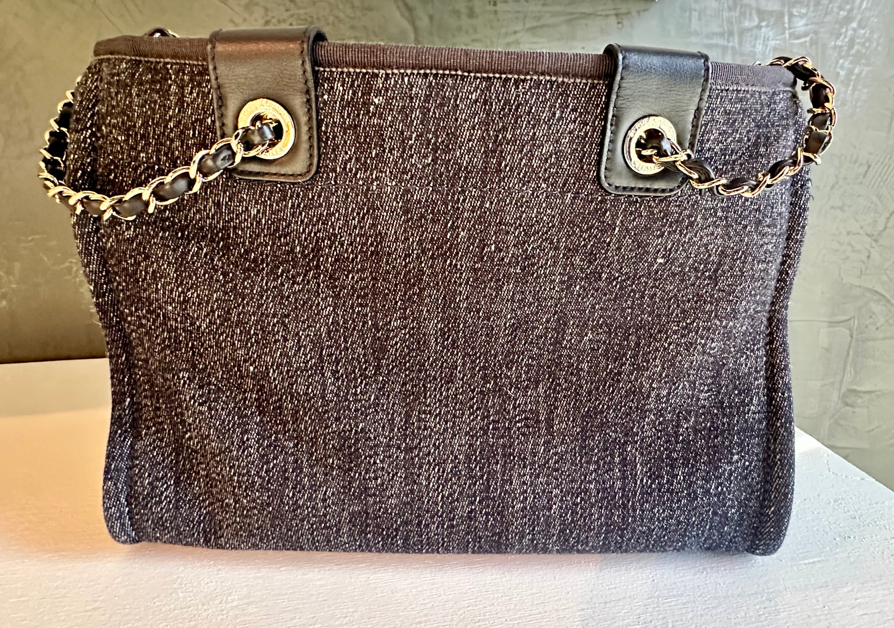 Chanel Deauville Small Tote – Bleu Foncé/Blanc (Dark Blue/White)