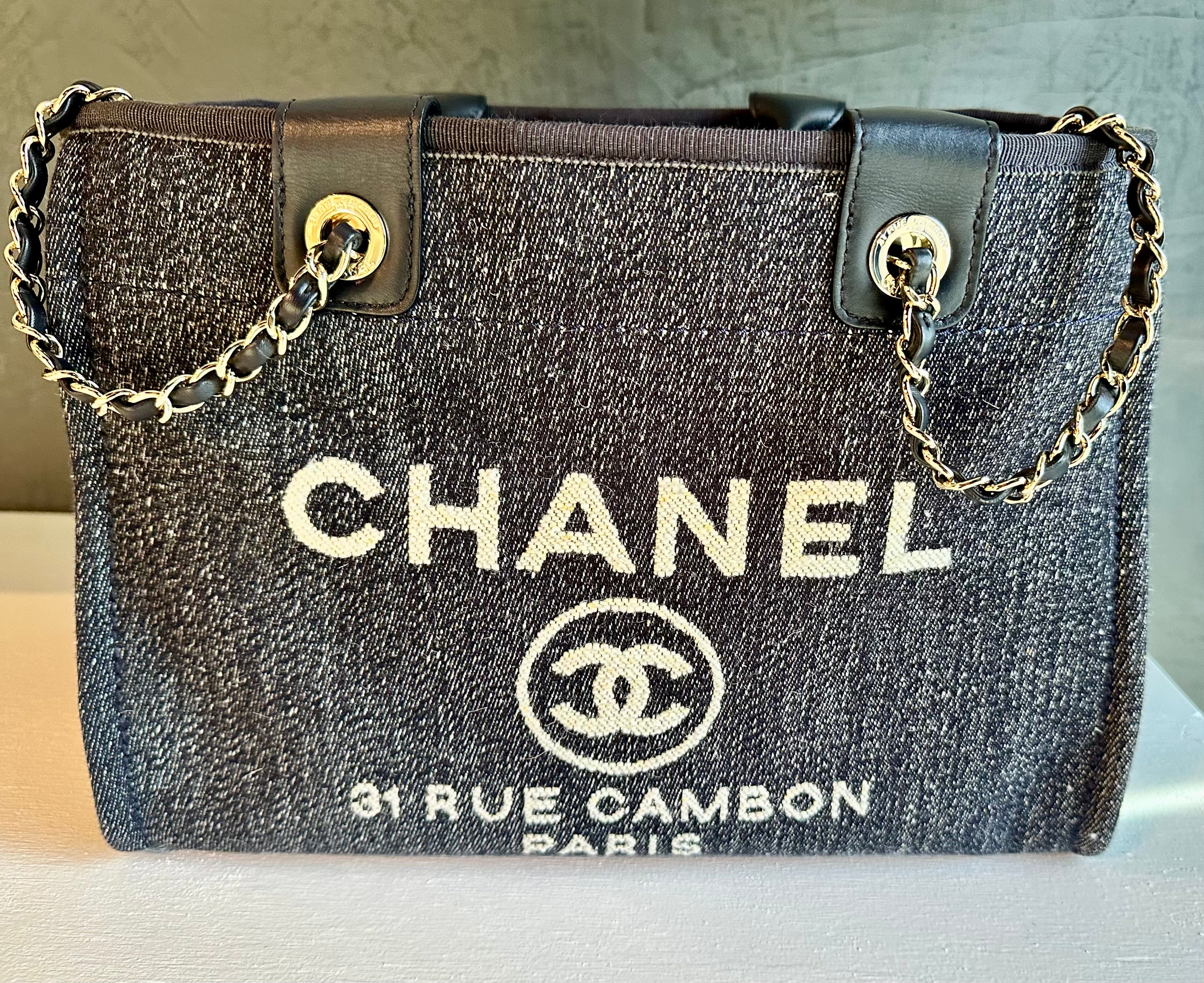Chanel Deauville Small Tote – Bleu Foncé/Blanc (Dark Blue/White)