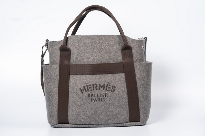 Hermès The Grooming Bag, Sac de Pansage Brown Leather, Grey Wool, Palladium Hardware