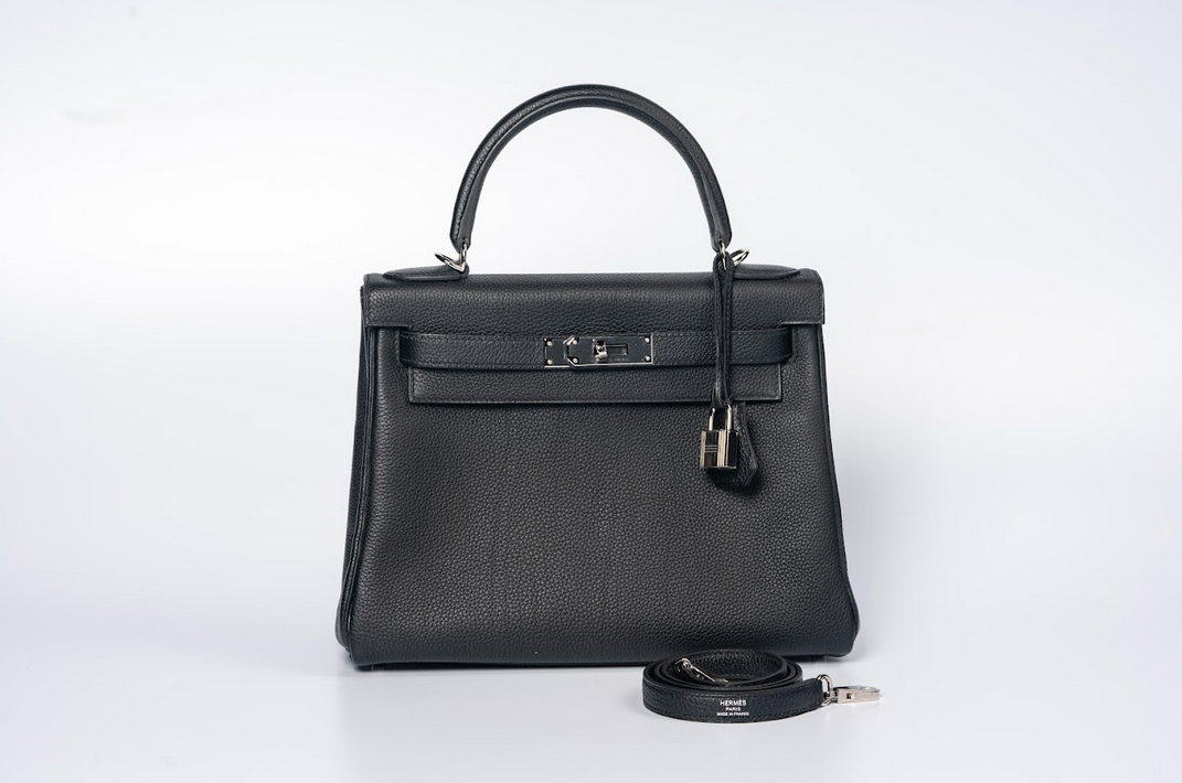Hermès Kelly 28 Retourne Togo Black Palladium Hardware Top Handle Shoulder Bag