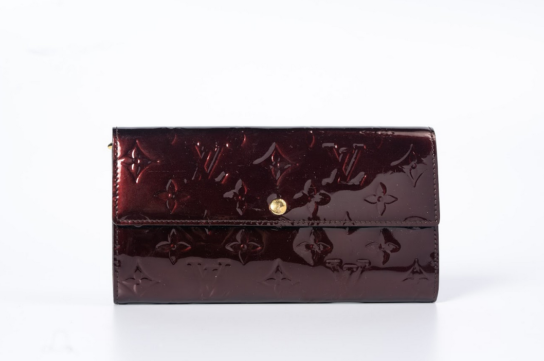 Louis Vuitton Sarah Wallet Monogram Vernis Leather Amarante with Gold Hardware