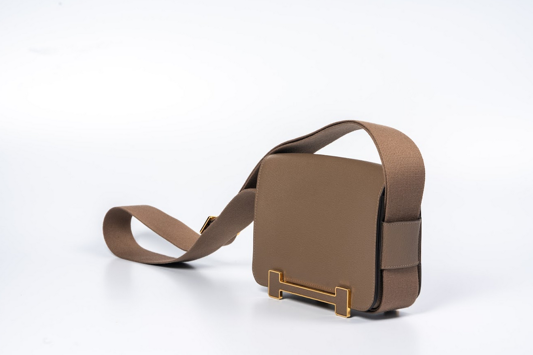 Hermès Geta Chevre Mysore Leather Etoupe with Gold Hardware