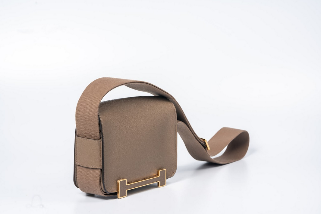 Hermès Geta Chevre Mysore Leather Etoupe with Gold Hardware