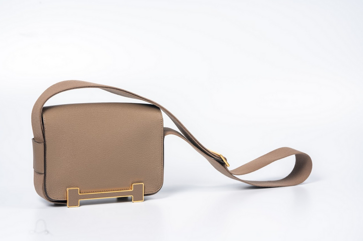 Hermès Geta Chevre Mysore Leather Etoupe with Gold Hardware