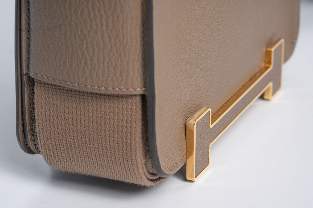 Hermès Geta Chevre Mysore Leather Etoupe with Gold Hardware