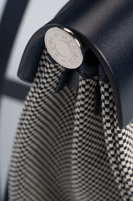 Hermès Herbag à Dos Zip Backpack Toile H Noir / Écru with Palladium Hardware