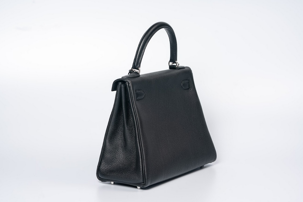 Hermès Kelly 28 Retourne Togo Black Palladium Hardware Top Handle Shoulder Bag