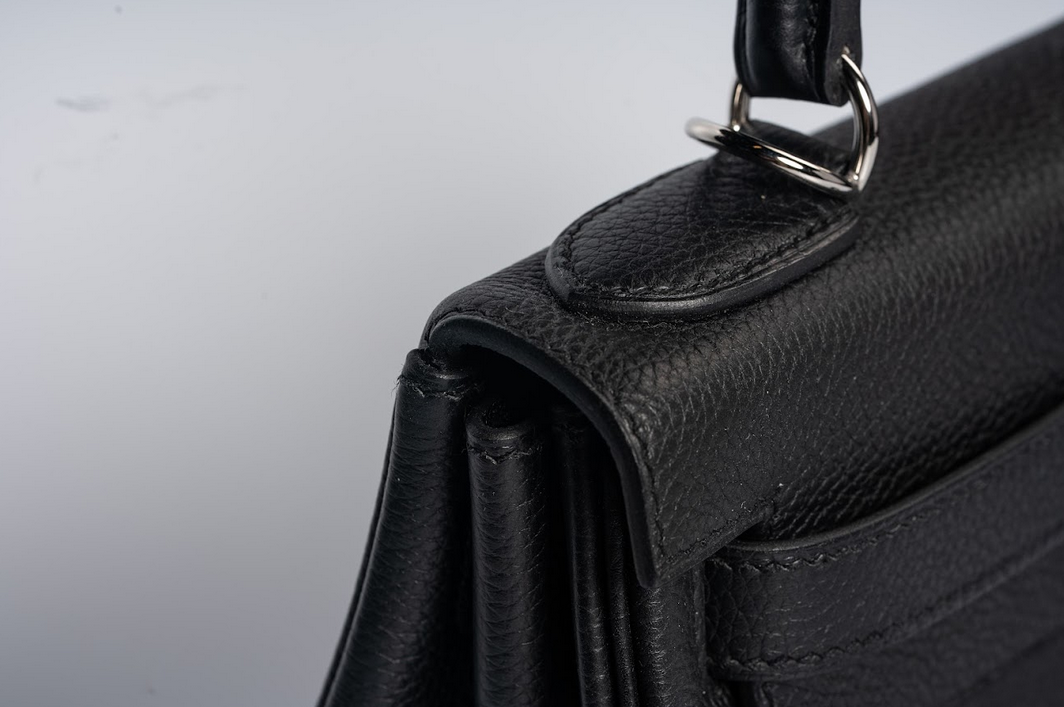 Hermès Kelly 28 Retourne Togo Black Palladium Hardware Top Handle Shoulder Bag