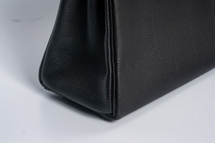 Hermès Kelly 28 Retourne Togo Black Palladium Hardware Top Handle Shoulder Bag Pristine