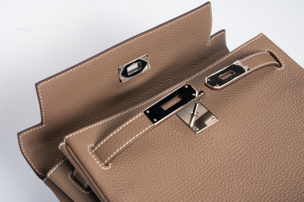 Hermès Kelly 28 Retourne Togo Etoupe with Palladium Hardware (Horseshoe Stamp, SO – Special Order À la Carte)