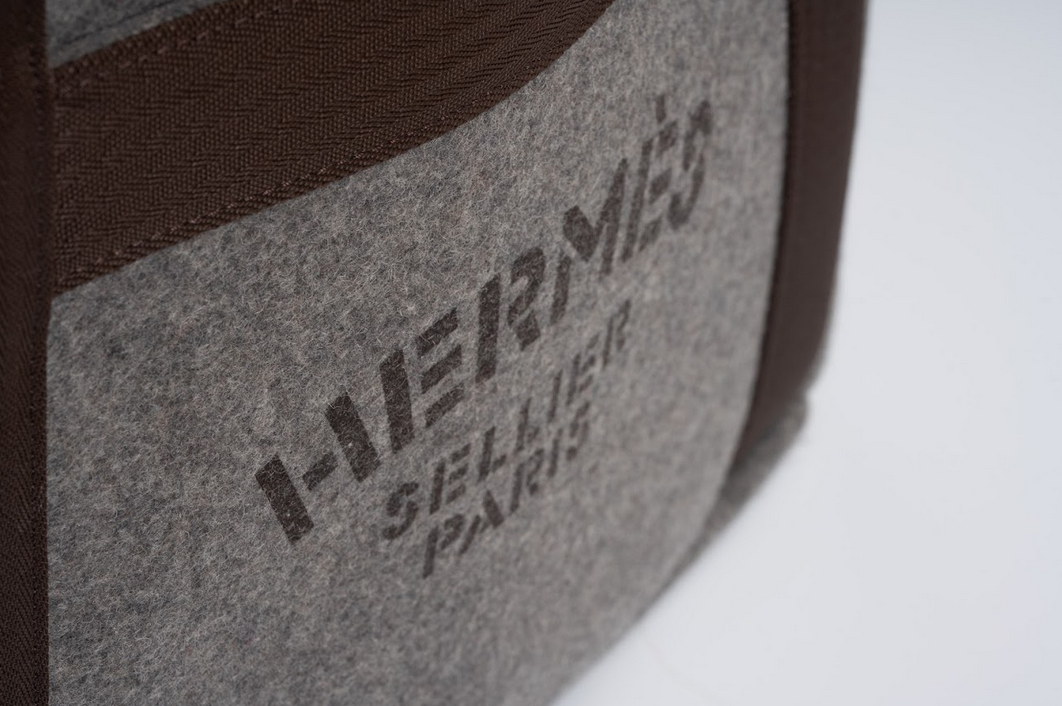 Hermès The Grooming Bag, Sac de Pansage Brown Leather, Grey Wool, Palladium Hardware