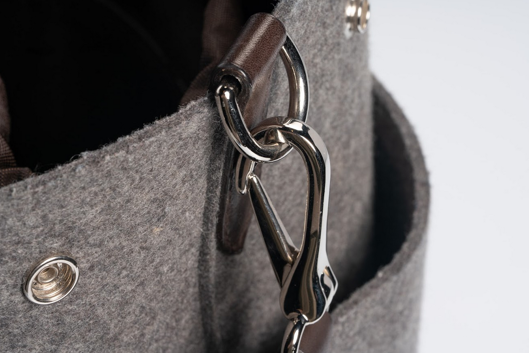 Hermès The Grooming Bag, Sac de Pansage Brown Leather, Grey Wool, Palladium Hardware