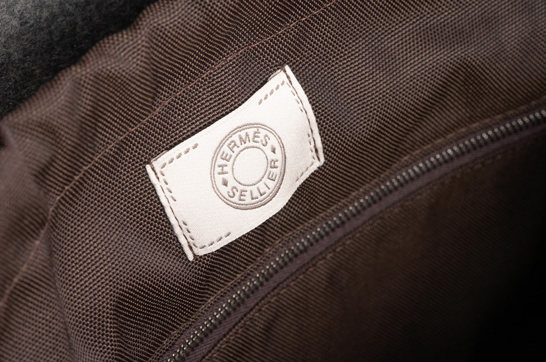 Hermès The Grooming Bag, Sac de Pansage Brown Leather, Grey Wool, Palladium Hardware
