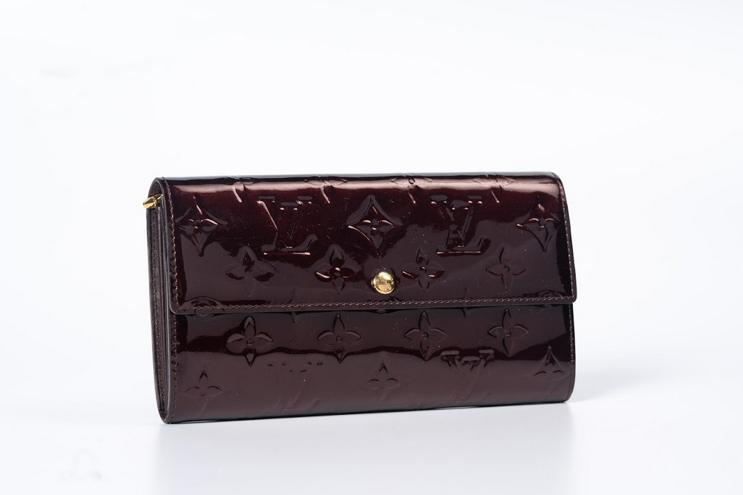 Louis Vuitton Sarah Wallet Monogram Vernis Leather Amarante with Gold Hardware